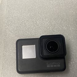 GoPro Hero 5 With Accessories 