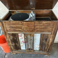 Refurbished Radio/Record player