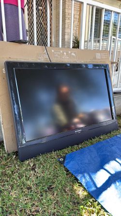Dynex 37” LCD TV