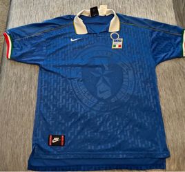 Vintage 1995-96 Nike Italy Home Jersey