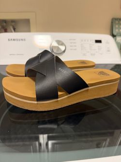 Women’s Reef Sandals size 8