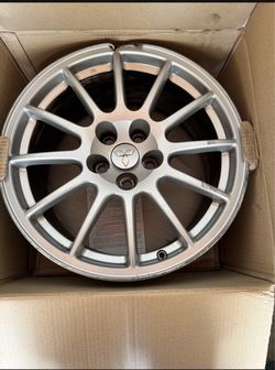 1 Enkei rim from evo 10 Mitsubishi lancer