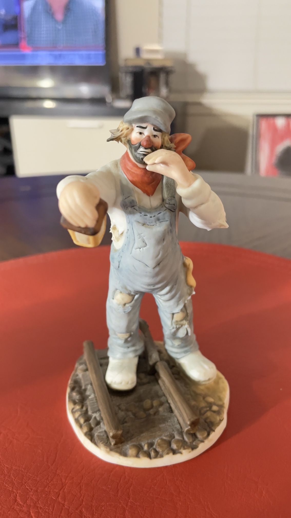 Emmett Kelly Jr Collection a famous American circus clown “Weary Willie”
