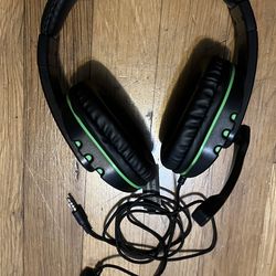 Headset and Xbox controller skin bundle