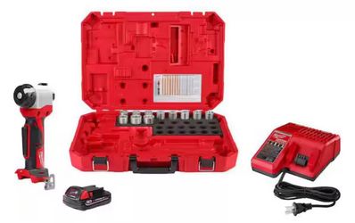 M18 18V Lithium-Ion Cordless Cable Stripper Kit for Al THHN/XHHW Wire Cutting. Milwaukee 2935AL-21 brand new