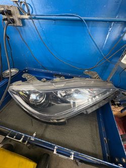 2018-2022 Chrysler Pacifica Right Headlamp