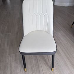 4 Dining Table Chairs