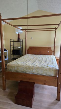 Used Queen bed with night stand