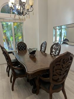 Dinning Table
