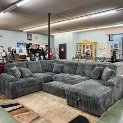 🚚Hot Deal🚚Brand New 4pc Pull Up Bed Sectional With Storage Chaise $1699, Finance Available, Delivery Available 