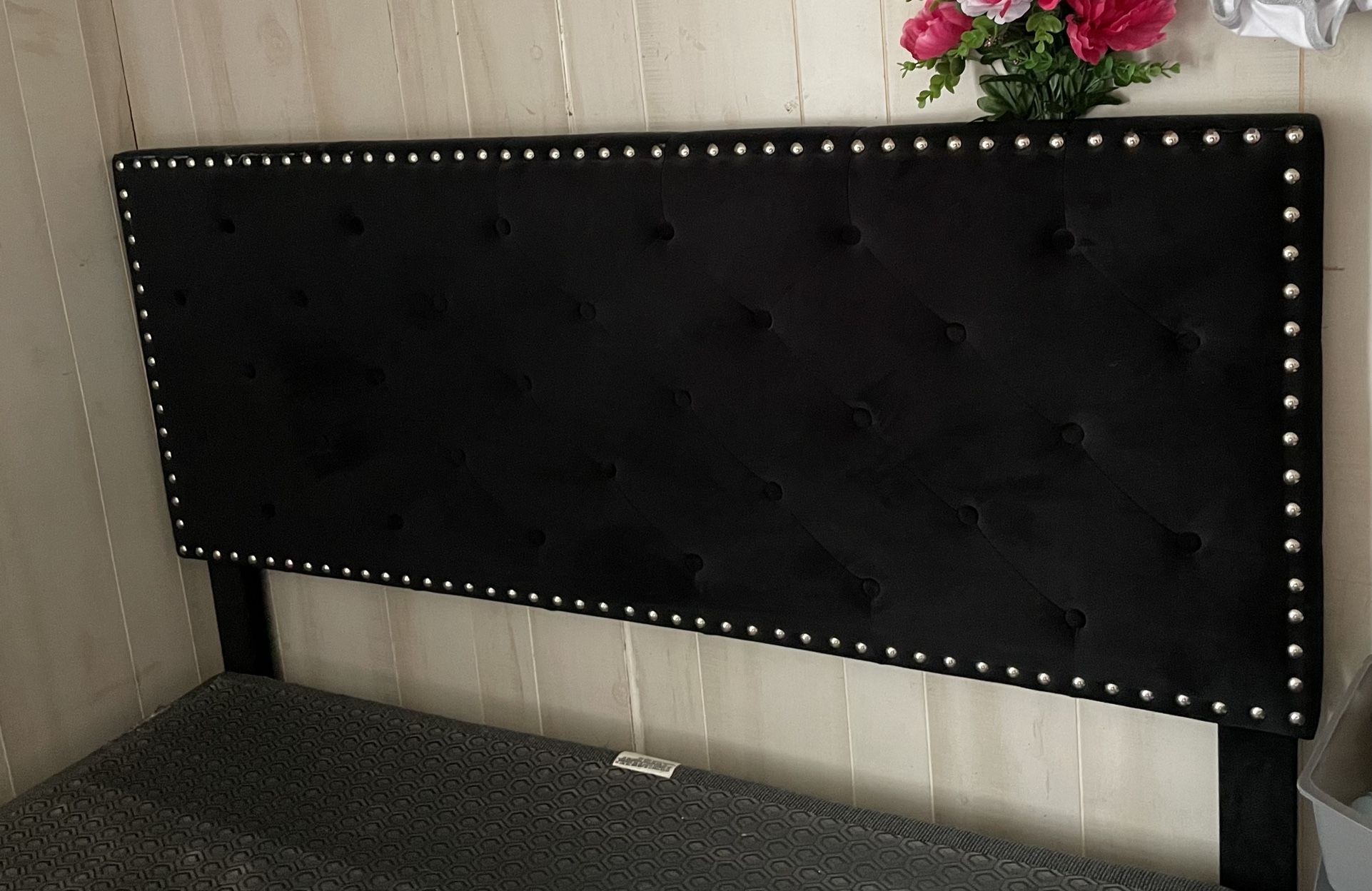 Bed queen BEST OFFER