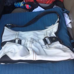 Nice leather purse only $20 firm takes it now