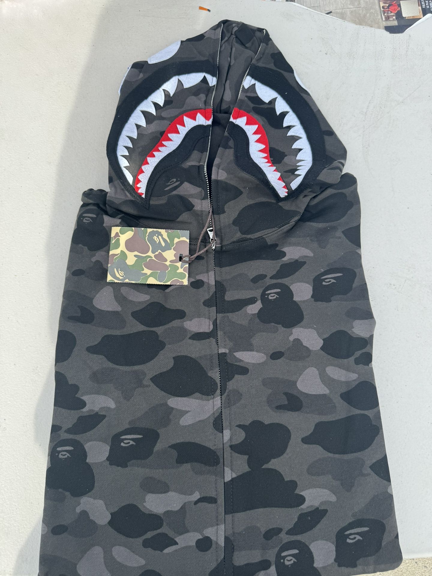 Bape Hoodie Size 2xl And Large