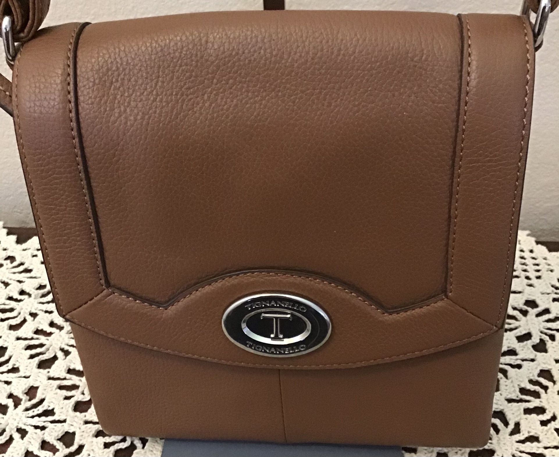 NWOT TIGNANELLO EST 1989 Vintage Brown Genuine Leather Crossbody Bag Multi Pockets