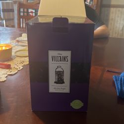 Disney Villains Warmer ****