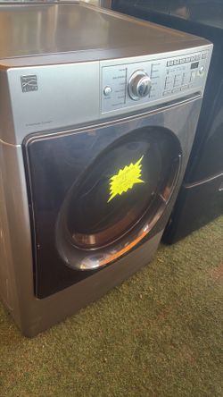 Bonita secadora de gas marca Kenmore