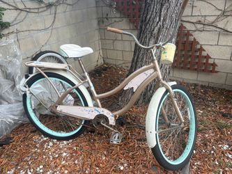 Girls bike