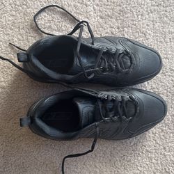 Men’s shoes, size 11