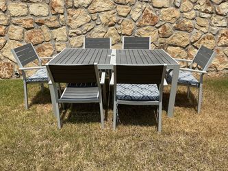 Outdoor table 4 chairs with cushions