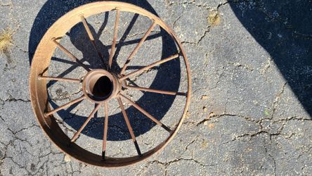 Steel spoke farm wagon wheel
