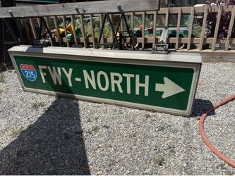 215 fwy sign that lights up