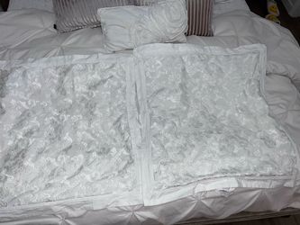Simply Shabby Chic 2 Solid White Embroidered Damask Euro Sham set 26” x 26”
