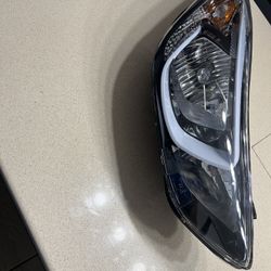 2014-2016 Hyundai Elantra Headlights