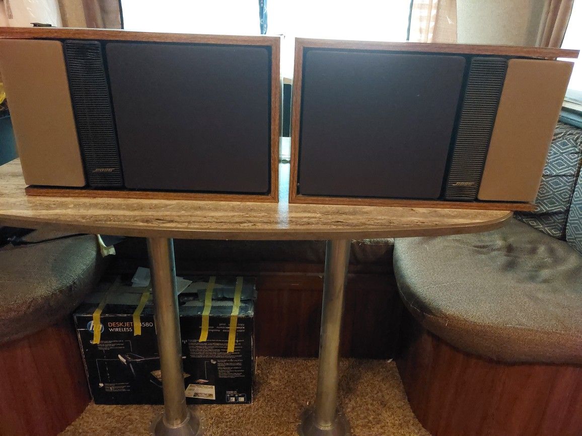 VINTAGE BOSE 301 SERIES II SPEAKERS