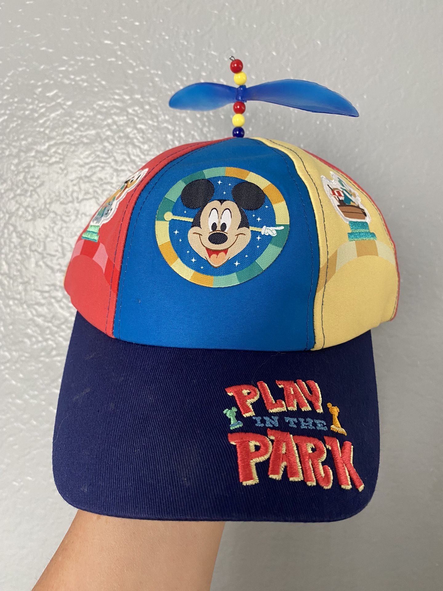 DISNEY PARKS MICKEY MOUSE HAT MICKEY PROPELLER HAT HELICOPTER CAP NEW