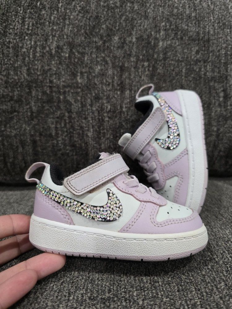 Nike Shoes Size 5c 🌸