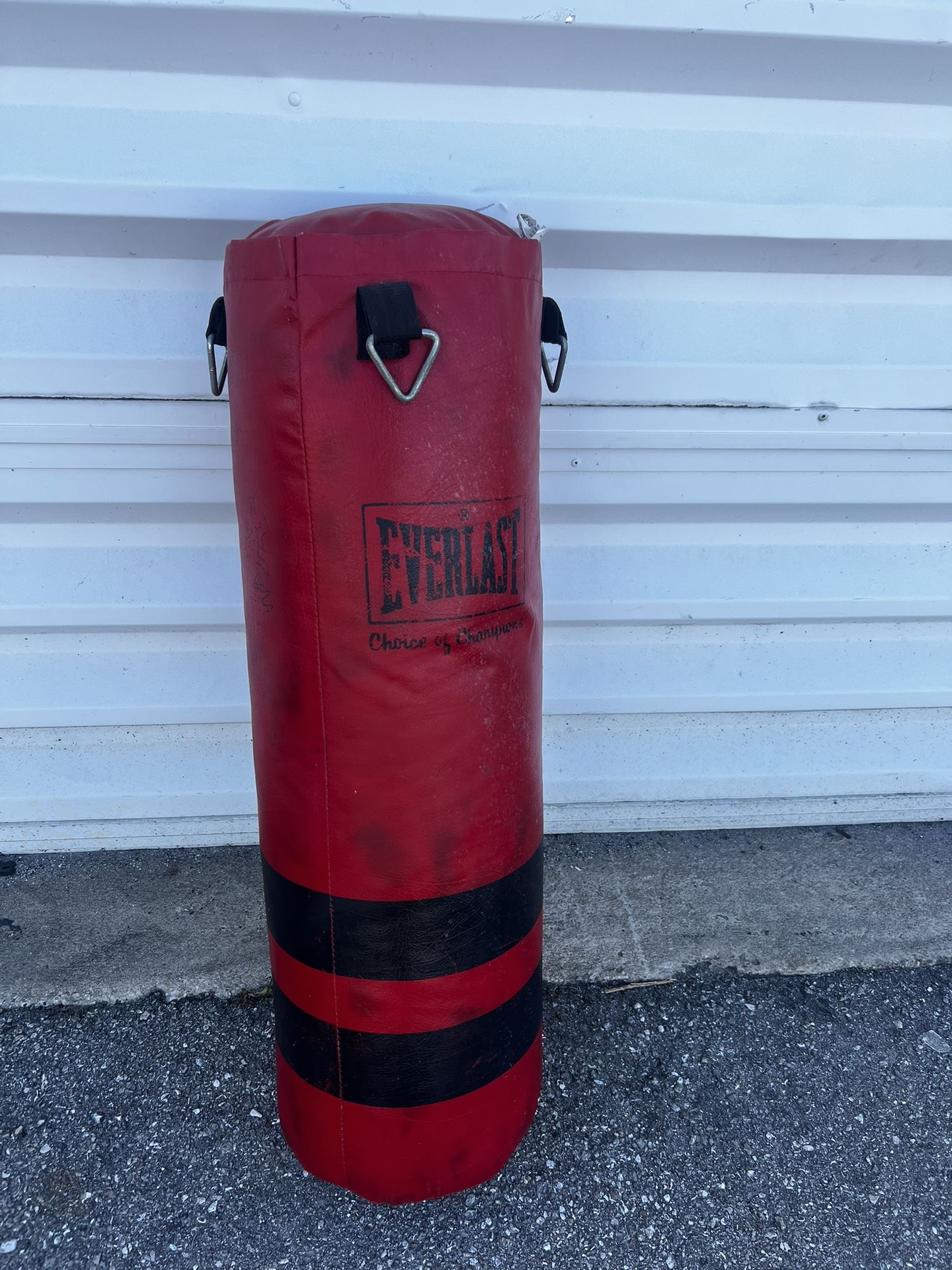 Everlast Red Ceiling Chain Hang MMA Kick Boxing Training Punching Bag! 36x12in