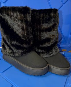 Woman’s Black fuzzy  Winter Boots