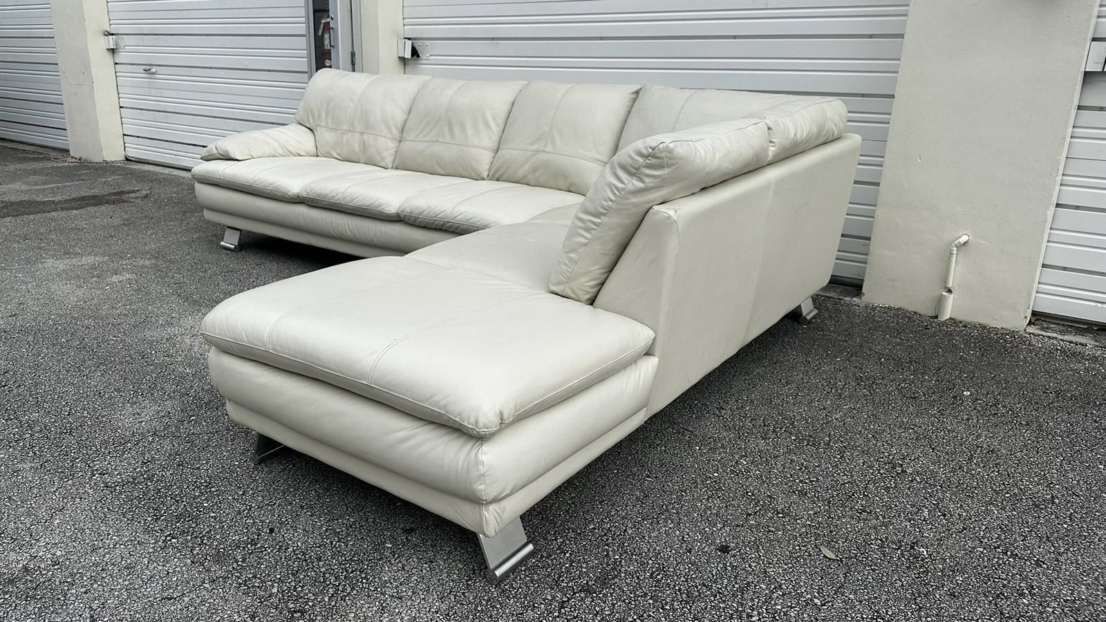 Sectional Couch/Sofa - Leather - Off White - Delivery Available 🚛
