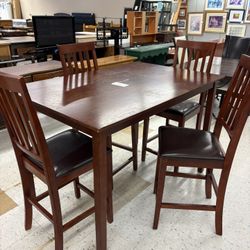 Pub Height Dining Table w/4 Chairs