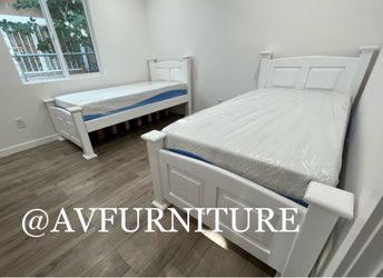 2 Twin Beds and 2 Memory Foam Mattresses