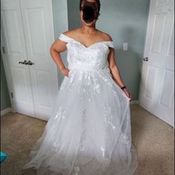Lace Train Wedding Dress