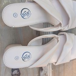 Brand New Trary Beige Slip On Sandles 