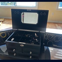 Hard Wood Jewelry Box 