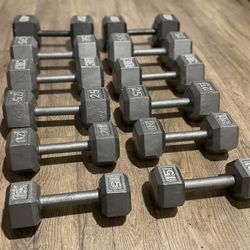 Like NEW Cast Iron Hex Dumbbells: 40, 35, 30, 25, 20 & 15 lbs [total: 330 lbs]