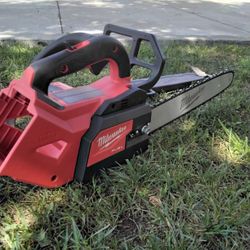 Milwaukee FUEL 14 in. 18V Lithium-Ion Brushless Cordless Battery Top Handle Chainsaw (Tool Only)


