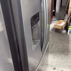 Whirlpool Refrigerator 