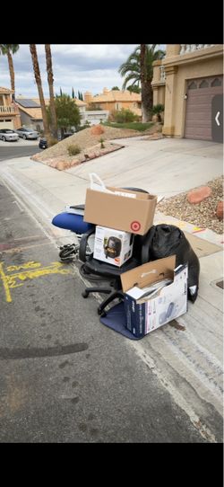 FREE CURB ALERT — EVERYTHING MUST GO! 3009 stern dr 89117