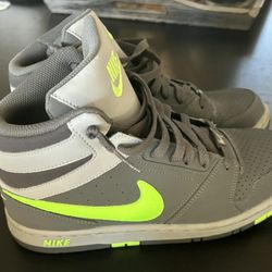 Nike Prestige 4 High