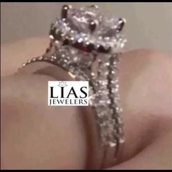 New 18k White Gold Wedding Ring Set 