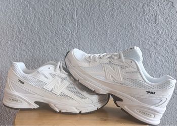 New Balance 740 Women’s size 7.5