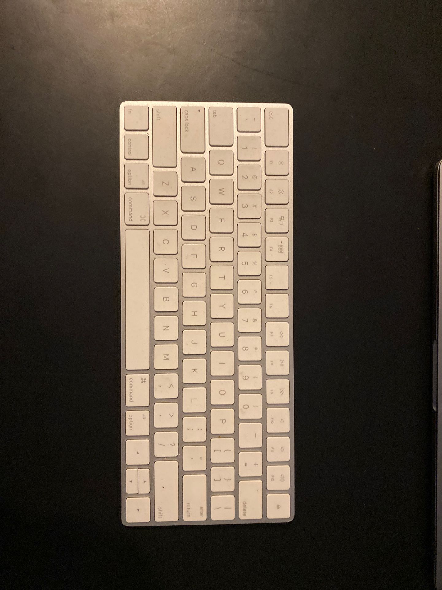 Apple keyboard works perfectly