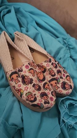 Women's shoes