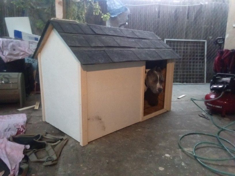 Extra Large Dog House