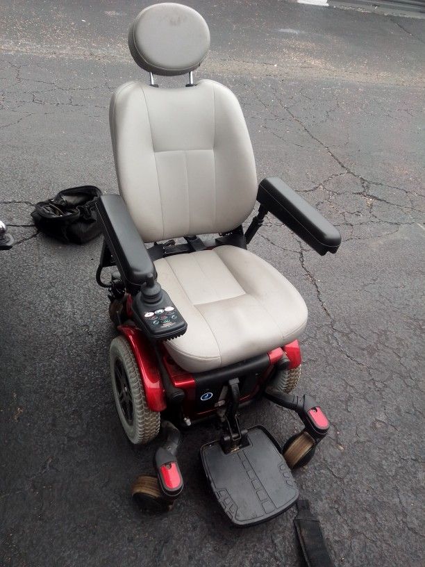 PRIDE JAZZY 600 POWER WHEELCHAIR!