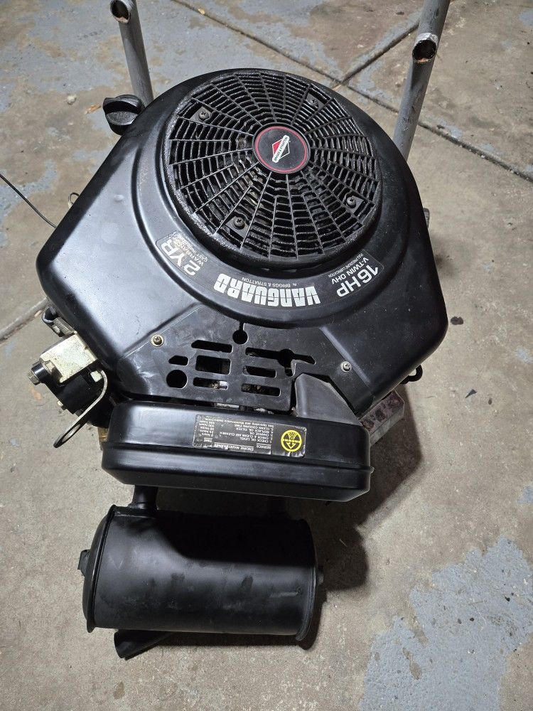 Brings And Stratton Vanguard 16hp 
